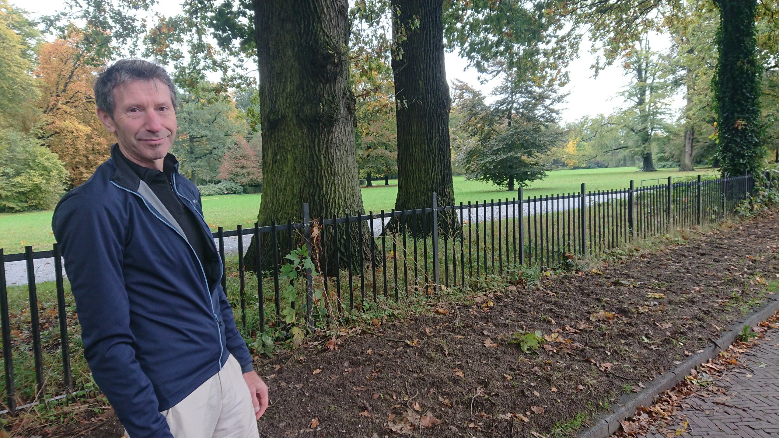 Blije bijen en bewoners in Angerenstein